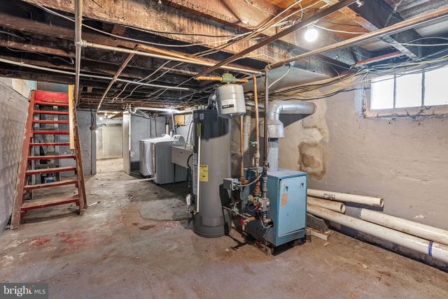 203 ROBERTSON AVE, Morrisville, PA 19067