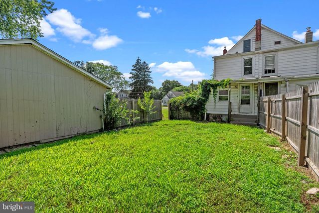 203 ROBERTSON AVE, Morrisville, PA 19067