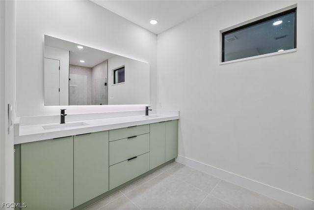 408 SW 28th AVE, Cape Coral, FL 33991