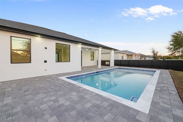 408 SW 28th AVE, Cape Coral, FL 33991