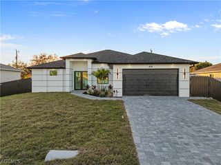 408 SW 28th AVE, Cape Coral, FL 33991