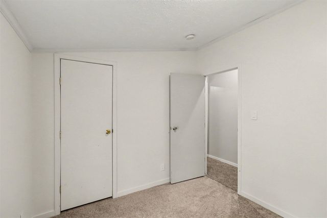1695 Quaker Avenue, Portage, MI 49024