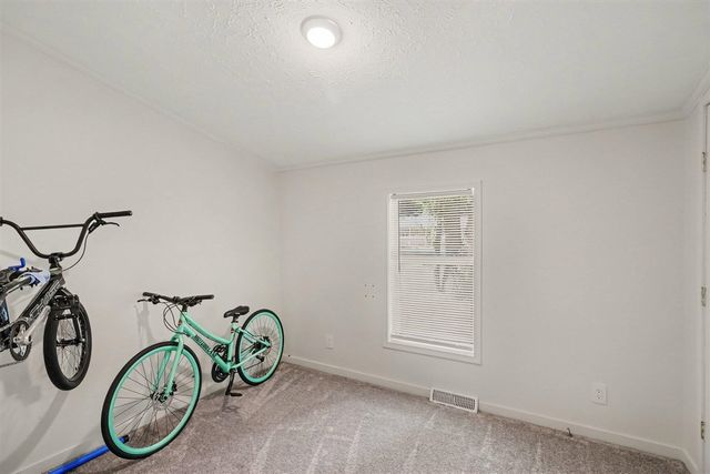 1695 Quaker Avenue, Portage, MI 49024