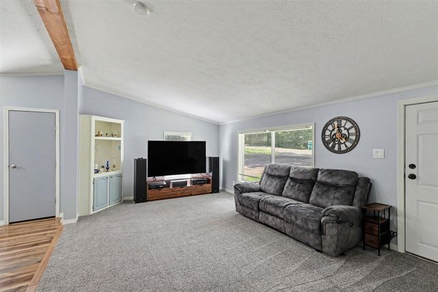 1695 Quaker Avenue, Portage, MI 49024
