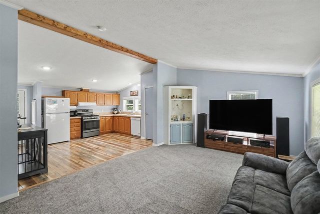 1695 Quaker Avenue, Portage, MI 49024