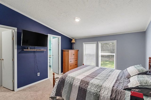 1695 Quaker Avenue, Portage, MI 49024