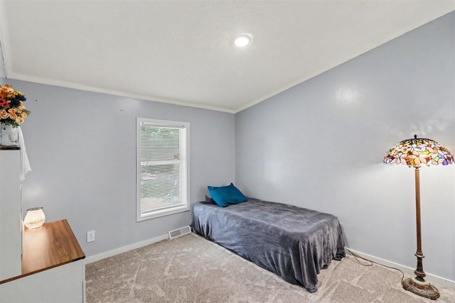 1695 Quaker Avenue, Portage, MI 49024