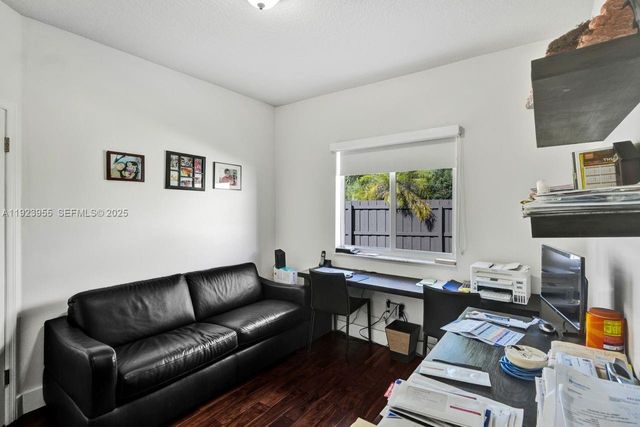 5907 NW 110th Ct, Doral, FL 33178