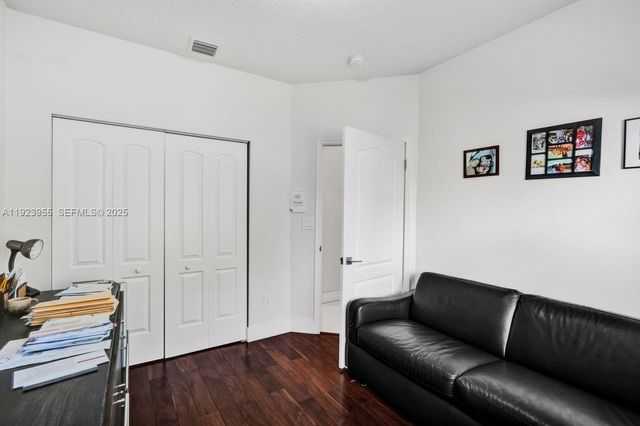 5907 NW 110th Ct, Doral, FL 33178