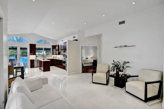 5907 NW 110th Ct, Doral, FL 33178