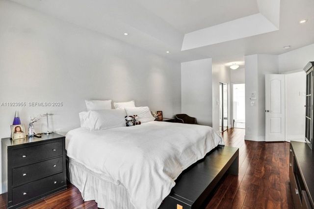 5907 NW 110th Ct, Doral, FL 33178