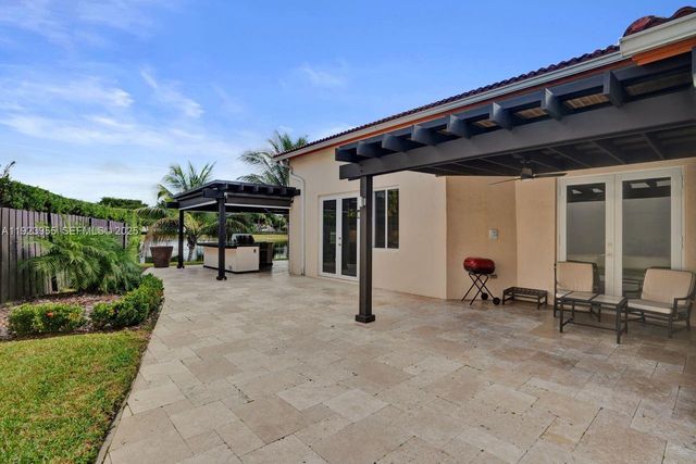 5907 NW 110th Ct, Doral, FL 33178