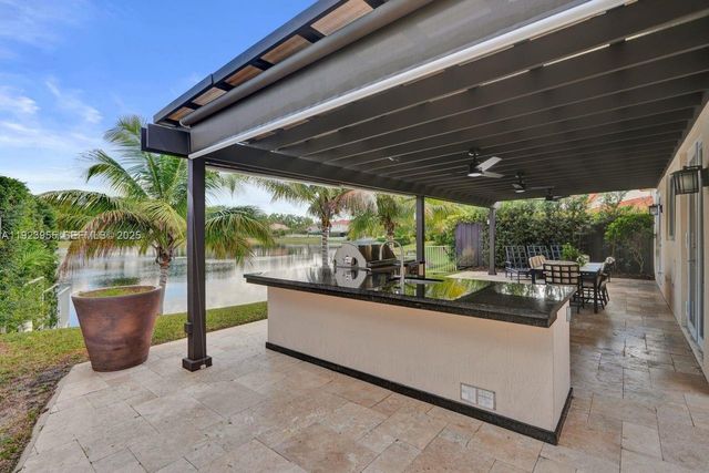 5907 NW 110th Ct, Doral, FL 33178