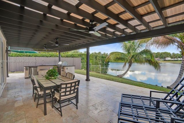 5907 NW 110th Ct, Doral, FL 33178