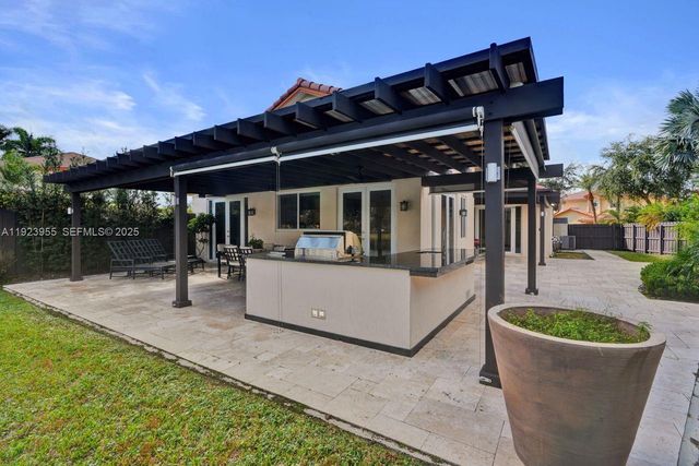 5907 NW 110th Ct, Doral, FL 33178