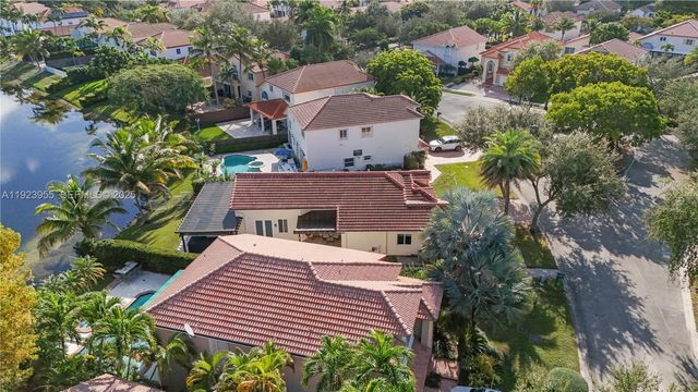 5907 NW 110th Ct, Doral, FL 33178