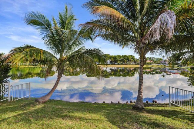 5907 NW 110th Ct, Doral, FL 33178