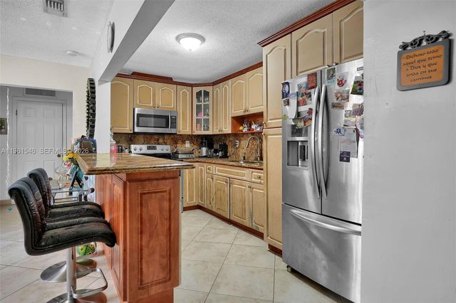 2821 SW 65th Avenue, Miami, FL 33155