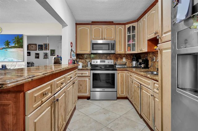2821 SW 65th Avenue, Miami, FL 33155