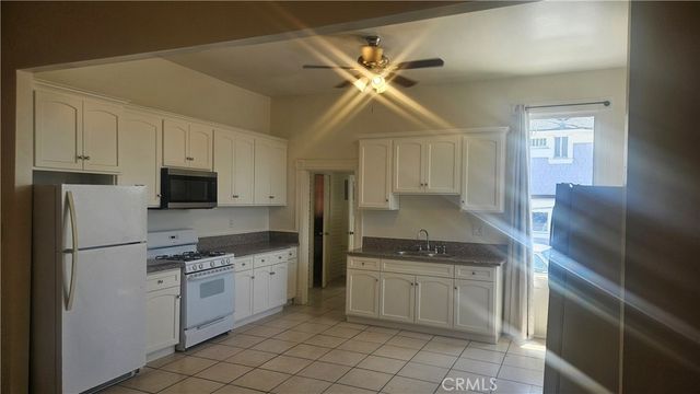 1540 W 28th, Los Angeles, CA 90007