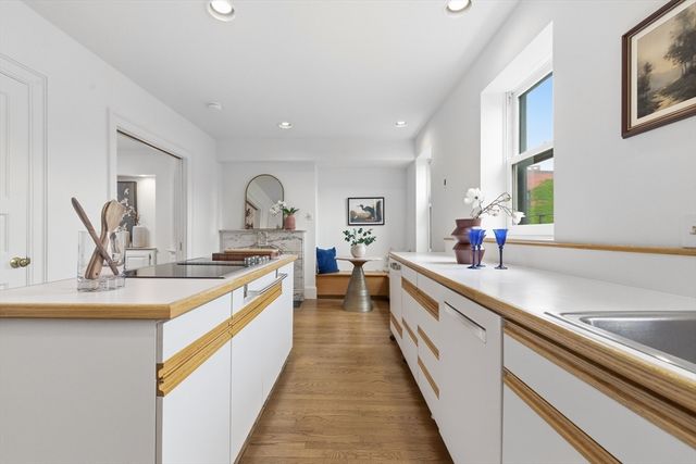 131 Mount Vernon St 2, Boston, MA 02108