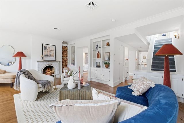 131 Mount Vernon St 2, Boston, MA 02108
