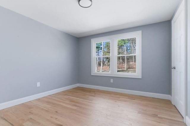 35 Hartford Ave, Bellingham, MA 02019