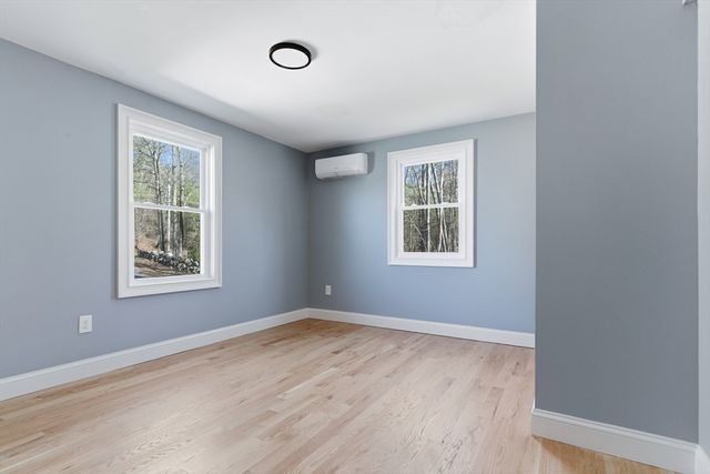 35 Hartford Ave, Bellingham, MA 02019