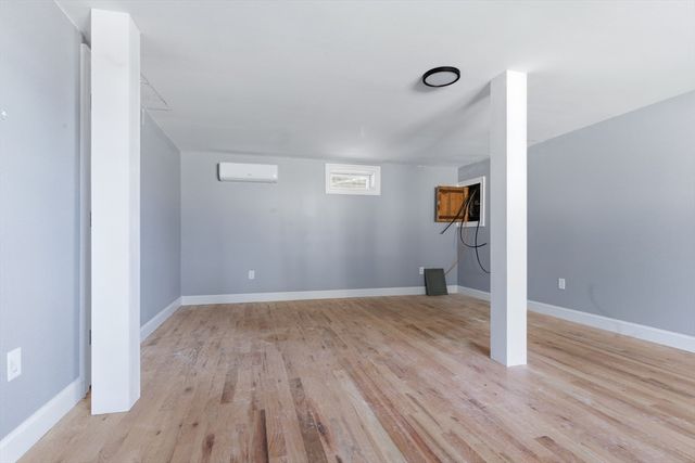 35 Hartford Ave, Bellingham, MA 02019