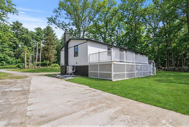 35 Hartford Ave, Bellingham, MA 02019