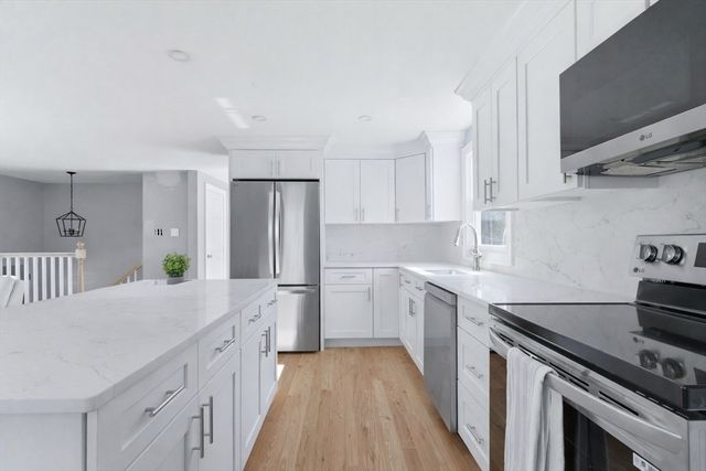 35 Hartford Ave, Bellingham, MA 02019