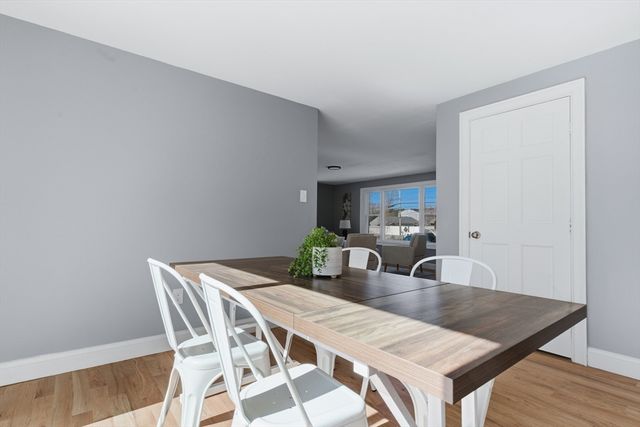 35 Hartford Ave, Bellingham, MA 02019