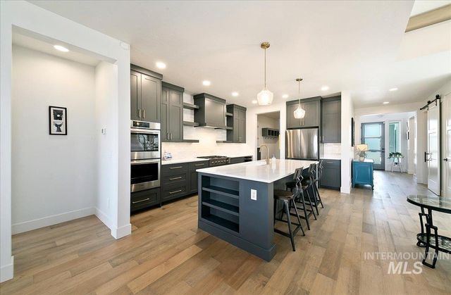 365 S Short Ln, Eagle, ID 83616