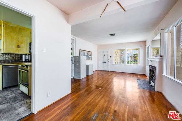 340 S Lomita Street, Burbank, CA 91506