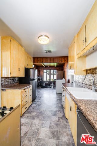 340 S Lomita Street, Burbank, CA 91506