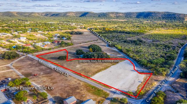 3022 county road 348, Concan, TX 78838