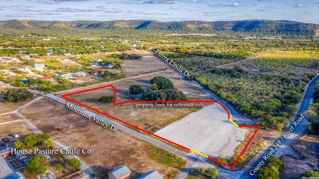 3022 county road 348, Concan, TX 78838