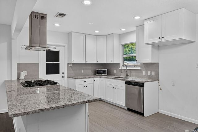 110 WESTCHESTER DR, San Antonio, TX 78217