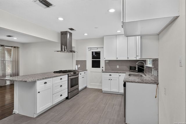 110 WESTCHESTER DR, San Antonio, TX 78217