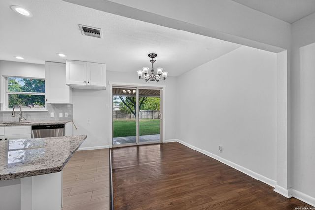 110 WESTCHESTER DR, San Antonio, TX 78217