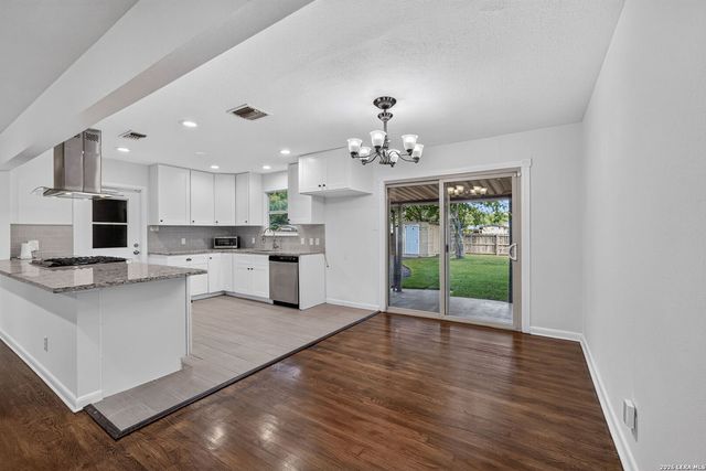 110 WESTCHESTER DR, San Antonio, TX 78217