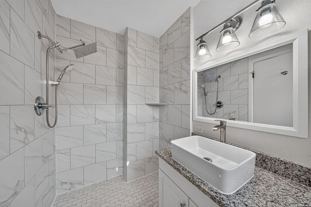 110 WESTCHESTER DR, San Antonio, TX 78217