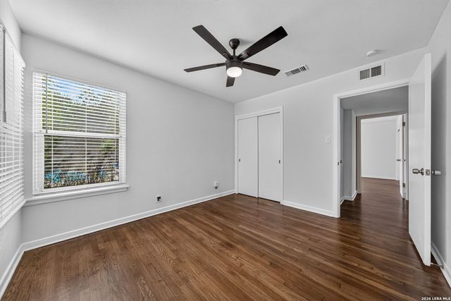 110 WESTCHESTER DR, San Antonio, TX 78217