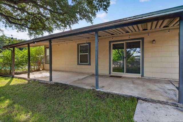 110 WESTCHESTER DR, San Antonio, TX 78217