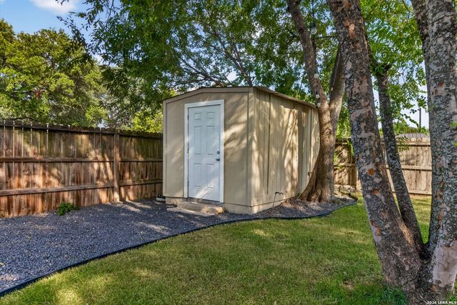 110 WESTCHESTER DR, San Antonio, TX 78217