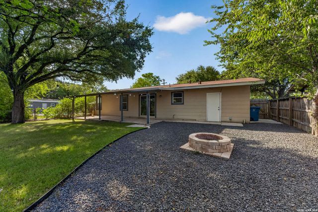 110 WESTCHESTER DR, San Antonio, TX 78217