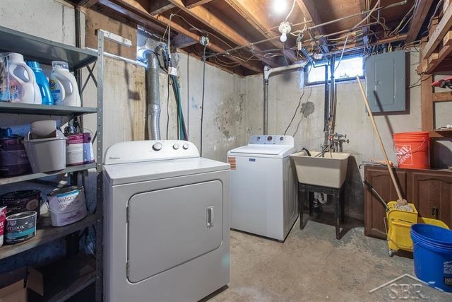 1310 Corrinne Street, Midland, MI 48642
