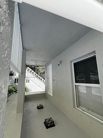 8444 SE DATE Street, Hobe Sound, FL 33455