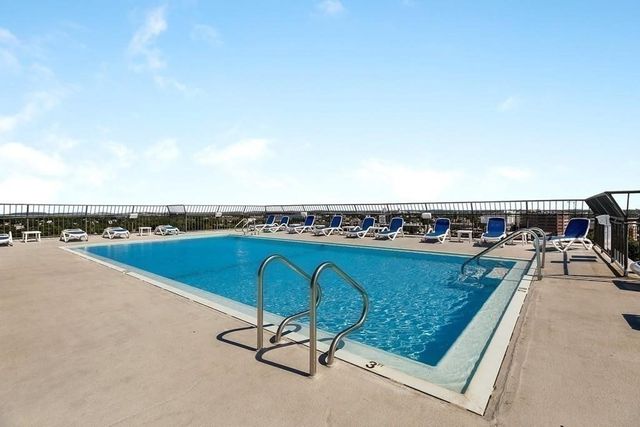 77 Adams St 610, Quincy, MA 02169