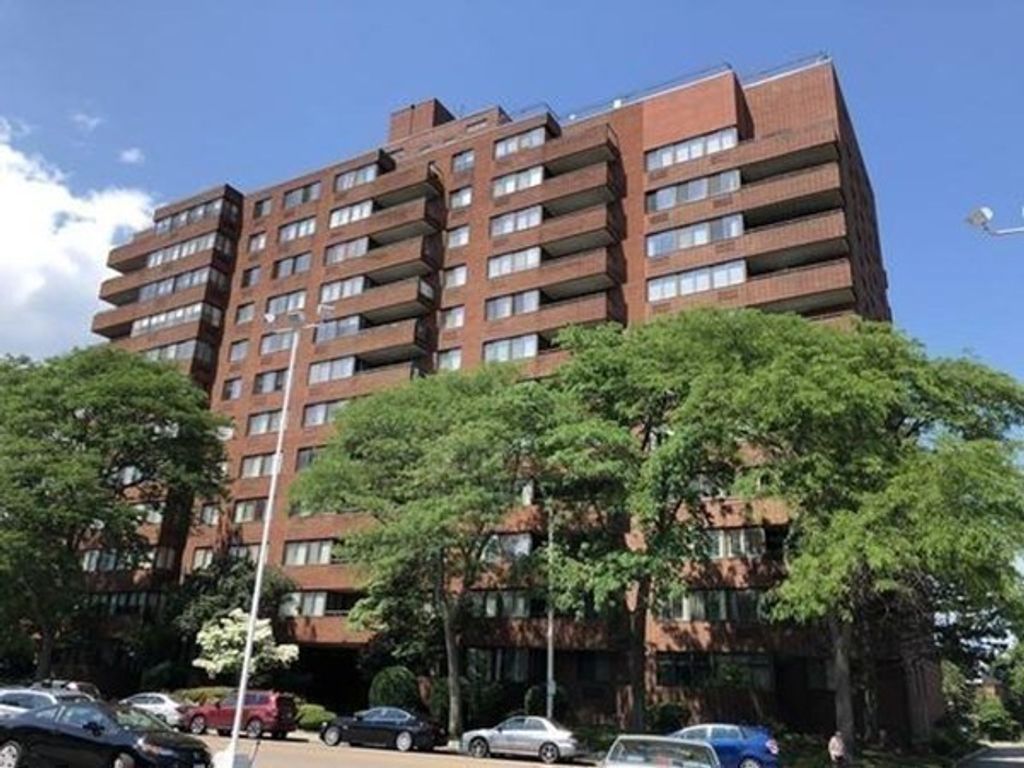 77 Adams St 610, Quincy, MA 02169